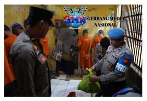 Pastikan Keamanan dan Kelayakan, Wakapolres Purwakarta Pimpin Langsung Pengecekan Ruang Tahanan