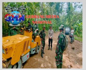 Sinergi TNI-Polri dan Pemkab, Aipda Abdul Jabar Hadiri Pengecekan Dandim 0619 dalam Pembangunan Jalan Desa Sukajadi