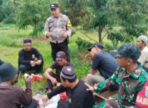 Sinergitas TNI-Polri di Campaka, Sambang Warga Sekaligus Edukasi Kamtibmas dan Pertanian